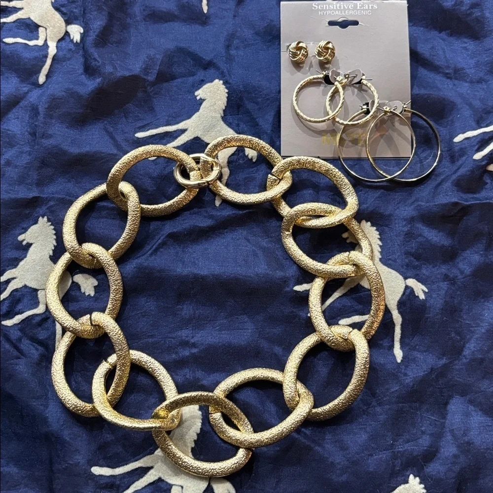 Brand New Gold Tone Textured Chunky Link Chain Necklace & Hoop Earrings Set